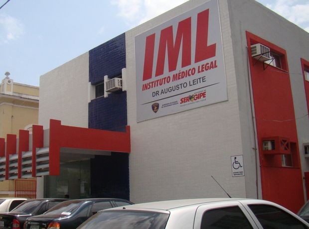 Prédio do Instituto Médico Legal (IML) em Aracaju (SE) (Foto: Fredson Navarro/G1 SE)