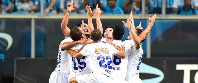 Comemoração do Cruzeiro contra o Grêmio (Foto: Vinicius Costa / Futura Press)