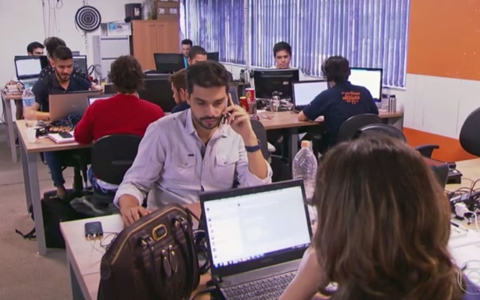 Estágio ajuda os jovens a começarem sua trajetória no mercado de trabalho (Foto: Reprodução/TV Globo)