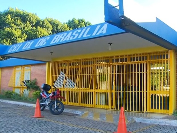 Centro de Ensino Infantil amanhece com as portas fechadas, em Brasília, por causa de paralisação de professores (Foto: TV Globo/Reprodução)
