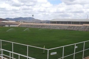 Estádio Mendonção Belo Jardim (Foto: Lula Moraes / GloboEsporte.com)