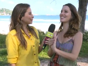 Nathalia Dill conversa com Marcela Monteiro (Foto: Vídeo Show / TV Globo)