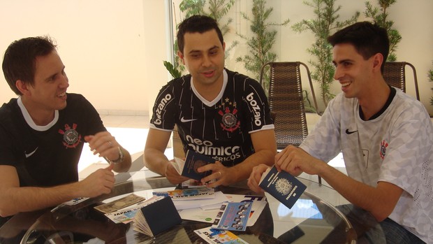 Corintianos de Rio Preto prontos para viajar ao Japão para o Mundial (Foto: Marcos Lavezo/Globoesporte.com)