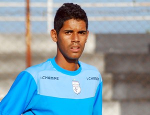 Aderlan, lateral-direito do Treze (Foto: Leonardo Silva / Jornal da Paraíba)