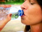 Água leva nutrição para as células, regula a temperatura e filtra impurezas