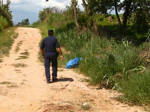 Taynara de Oliveira, de 14 anos, foi encontrada morta às margens de estrada de terra em Valinhos (SP) (Foto: Toni Mendes/EPTV)