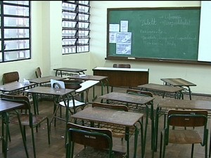 Sala vazia na Unioeste (Foto: Reprodução RPCTV)