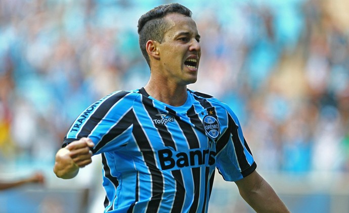 Rodriguinho foge de momento 'conturbado' e aposta em título do Grêmio -  14/04/2014 - UOL Esporte
