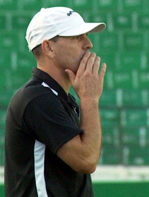 Cléber Gaúcho treinador XV  (Foto: Marcello Carvalho)