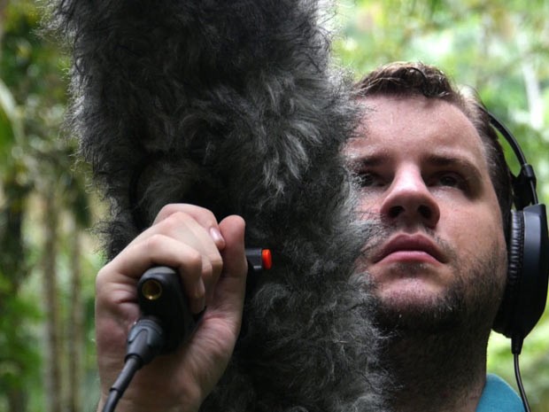 Juan Pablo Culasso trabalha há 12 anos gravando sons da natureza (Foto: BBC) Juan Pablo Culasso trabalha há 12 anos gravando sons da natureza (Foto: BBC)