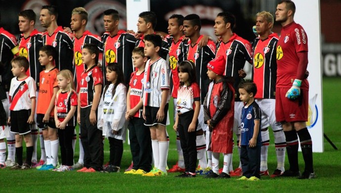 Joinville apresenta (Foto: Divulgação/Joinville EC) Joinville apresenta (Foto: Divulgação/Joinville EC)