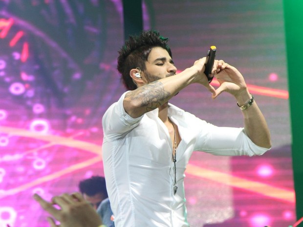 Gusttavo Lima se apresenta em boate em São Paulo (Foto: Thiago Duran/ Ag. News)