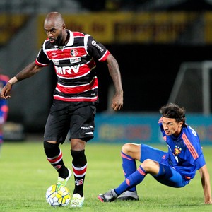 Santa Cruz x Sport (Foto: Marlon Costa / Pernambuco Press) Santa Cruz x Sport (Foto: Marlon Costa / Pernambuco Press)