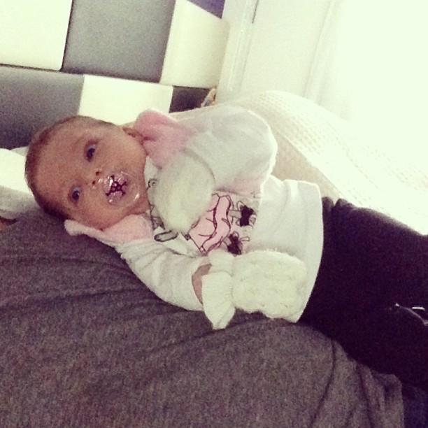 Com saudades da filha, Fernando Scherer posta foto da bebê no Instagram (Foto: Reprodução/Instagram)