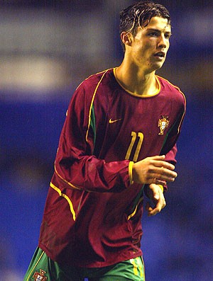 Cristiano Ronaldo na seleção de Portugal em 2003 (Foto: Getty Images)