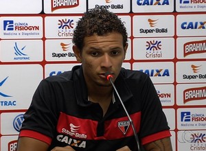 Willian Arão - volante Atlético-GO (Foto: Reprodução / TV Anhanguera)