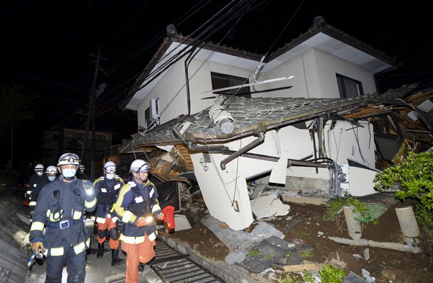 Terremoto no Japão deixou nove mortos e 1.126 feridos (Foto: Kyodo/Reuters)