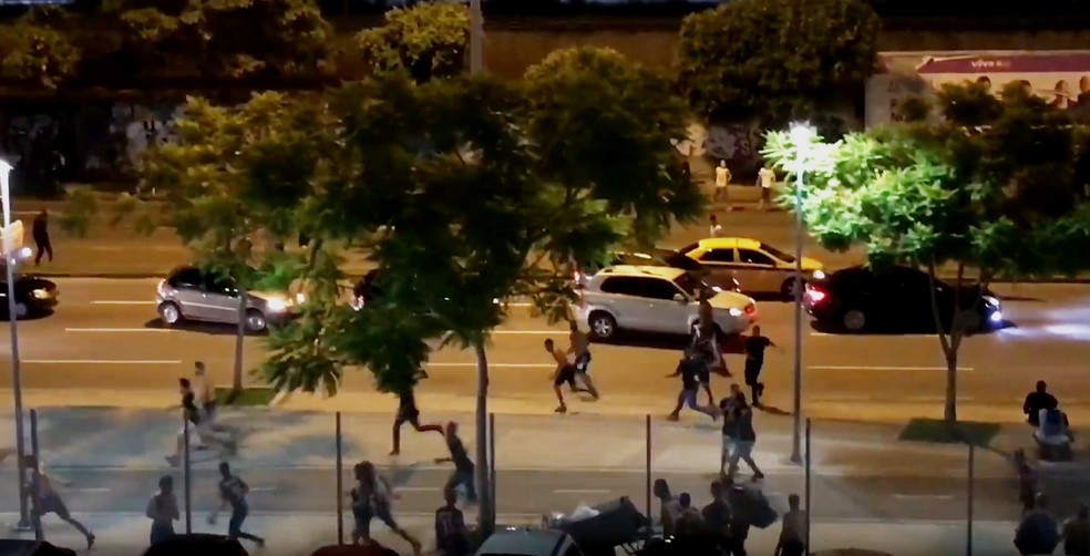 Setenta e um torcedores do Vasco foram detidos após o confronto (Foto: Reprodução Redes Sociais)
