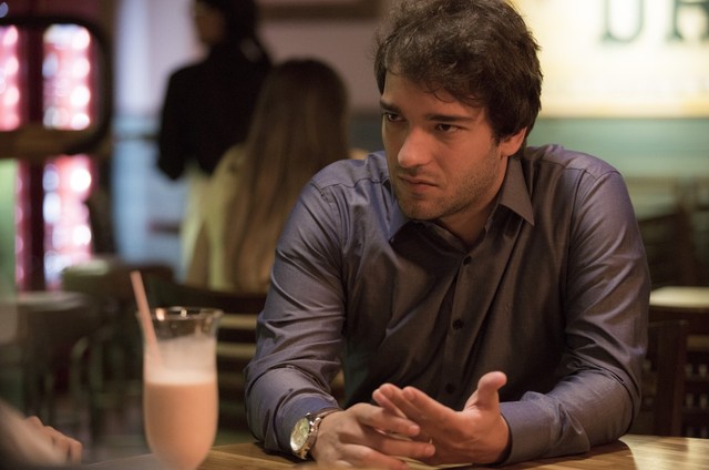 Tiago (Humberto Carrão) (Foto: TV Globo)