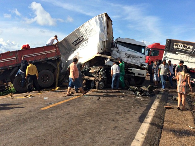 G1 Acidente Envolvendo Oito Veículos Fecha Tráfego Na Br 163 Em Mt Notícias Em Mato Grosso 6325