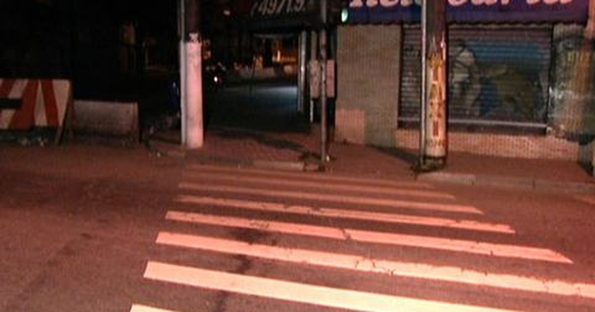 G1 - Estudante é eletrocutado ao encostar em poste de semáforo no ABC