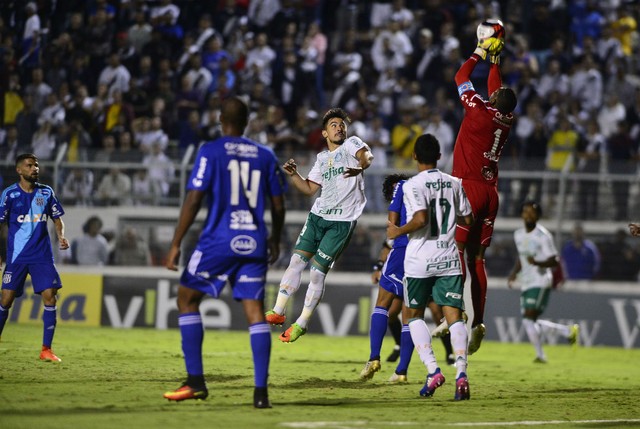 Palmeiras encara jejum e prevê jogo duro contra a Ponte em Campinas
