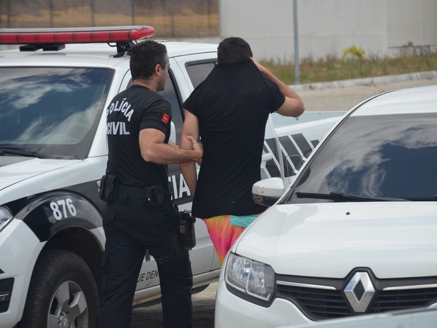 Suspeito de ser partícipe no homicídio da família na Espanha foi preso pela Polícia Civil em João Pessoa (Foto: Diogo Almeida/G1)