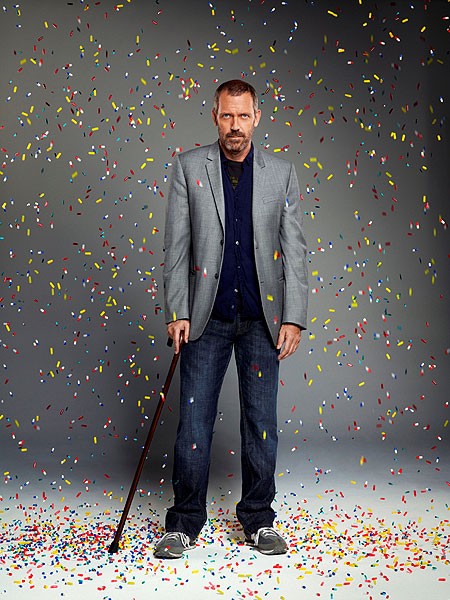 Interpretado por Hugh Laurie, Gregory House é um Sherlock Holmes da medicina: especialista diagnóticos impossíveis. A bengala, os tênis e a ausência de jaleco são suas marcas registradas. (Foto: Divulgação)