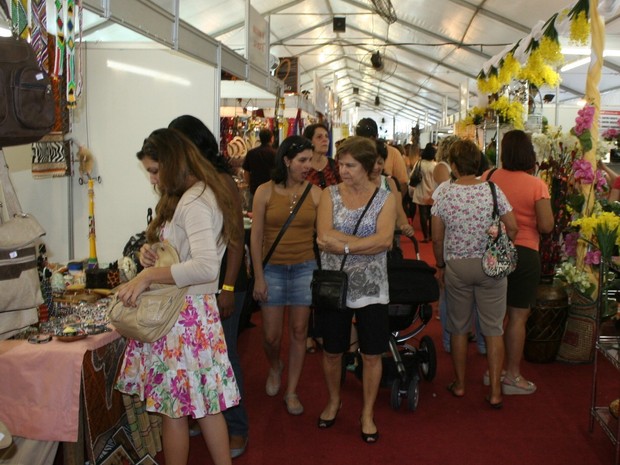 Feira reúne produtos artesanais de todo o mundo (Foto: Divulgação / Feincartes)
