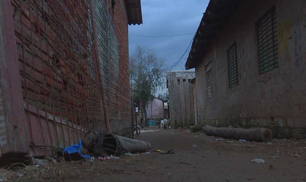 Vitimas foram mortas após tiroteio na madrugada (Foto: Reprodução/RBS TV)