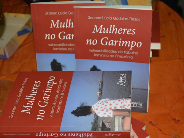 Lançamento do livro "Mulheres no Garimpo: Vulnerabilidades do Trabalho Feminino na Amazônia" (Foto: Sara Cicera/G1) Lançamento do livro "Mulheres no Garimpo: Vulnerabilidades do Trabalho Feminino na Amazônia" (Foto: Sara Cicera/G1)