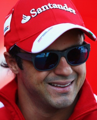 Felipe Massa sorri no paddock de Nurburgring, palco do GP da Alemanha deste fim de semana (Foto: Getty Images)