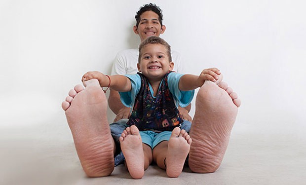 Venezuelano Jeison Orlando Rodríguez tem maior pé (40,1 centímetros (Foto: ReproduçãoGuinnesss)
