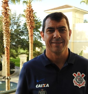 Volantes firmes, beque rápido, ponta estilo JH... Carille apresenta reforços