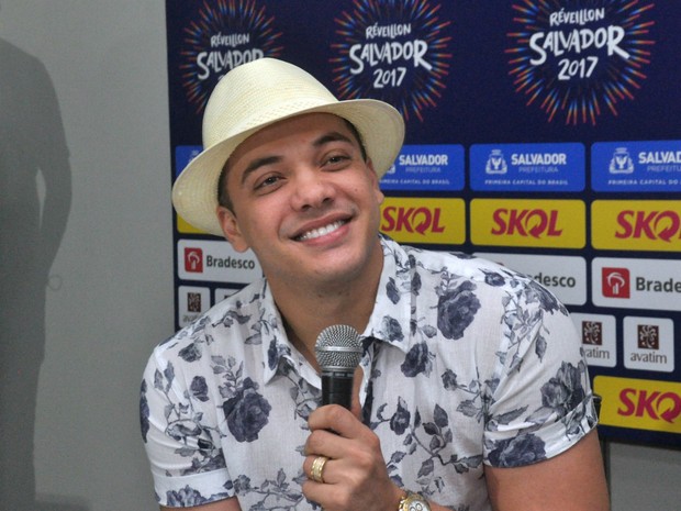 Wesley Safadão concede entrevista antes de show em Salvador (Foto: Roberto Viana/Ag. Haack)