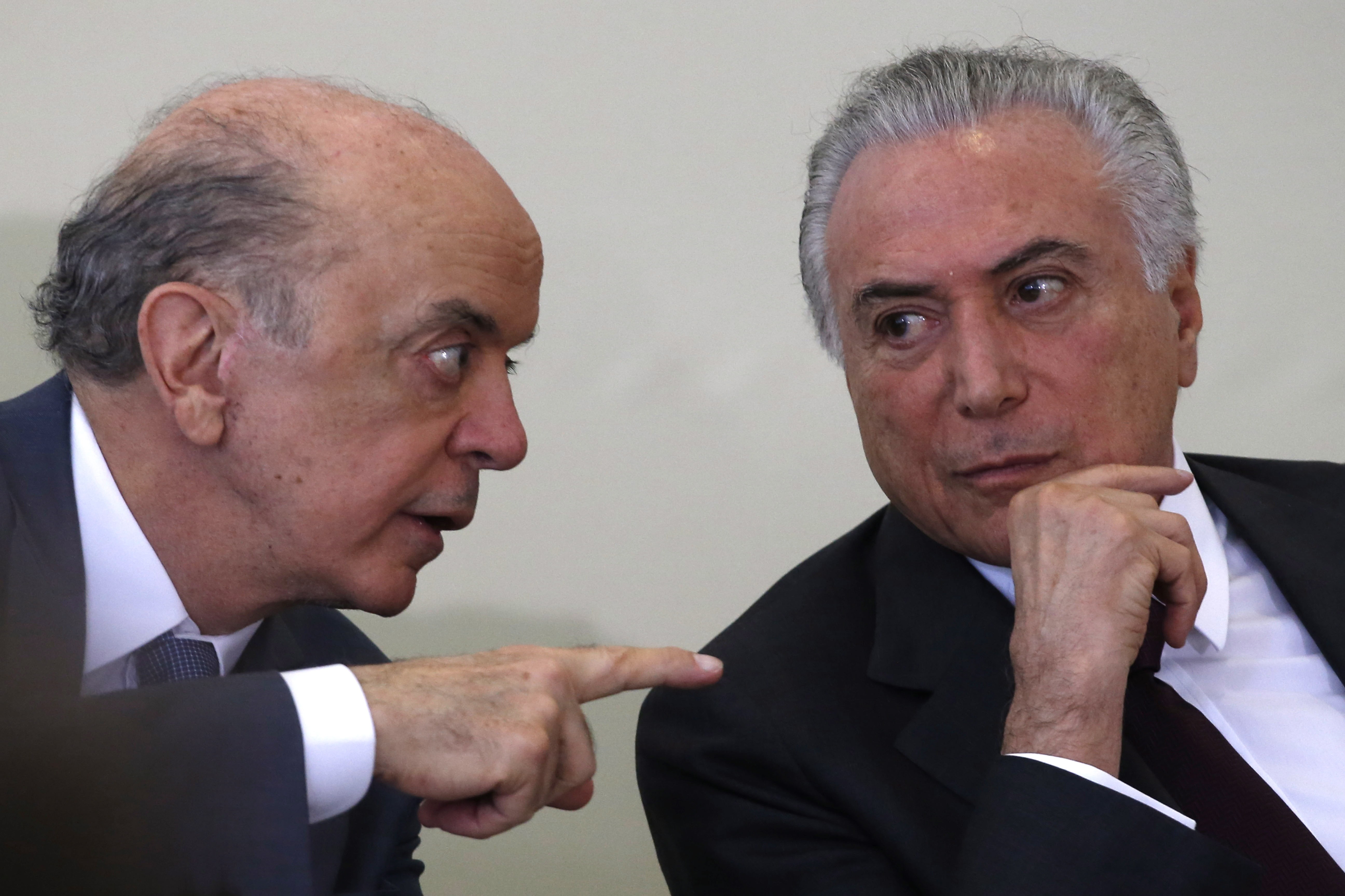 José Serra e Michel Temer