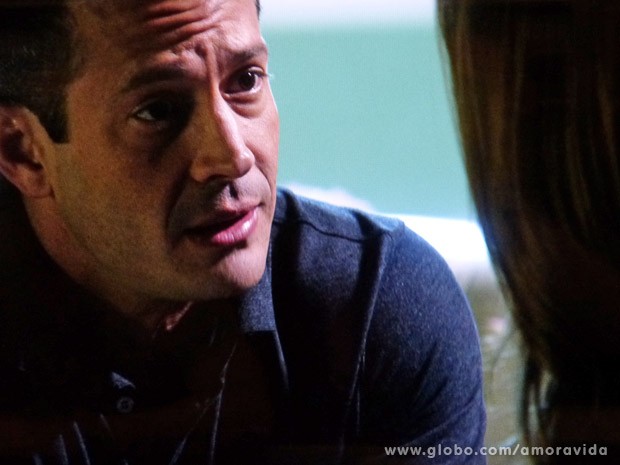 Bruno desconfia de Félix e tenta alertar Paloma (Foto: Amor à Vida / TV Globo) Bruno desconfia de Félix e tenta alertar Paloma (Foto: Amor à Vida / TV Globo)