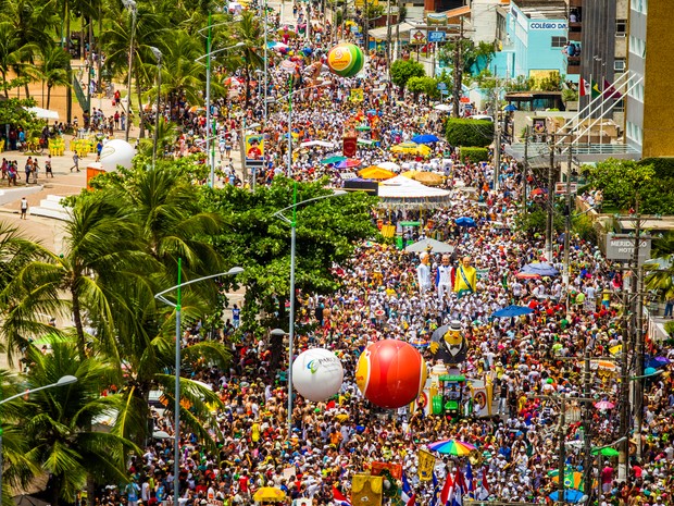 Organização espera 200 mil foliões no desfile de 15 anos do Pinto da Madrugada. (Foto: Jonathan Lins/G1)