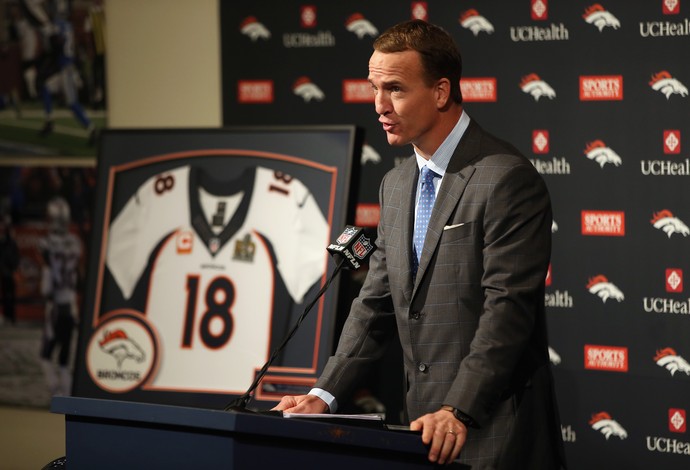 Peyton Manning anuncia a sua aposentadoria do futebol americano (Foto: Getty Images)