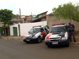 Polícia encontra local que alterava chassi de veículos roubados em Campinas (Foto: Reprodução / EPTV)