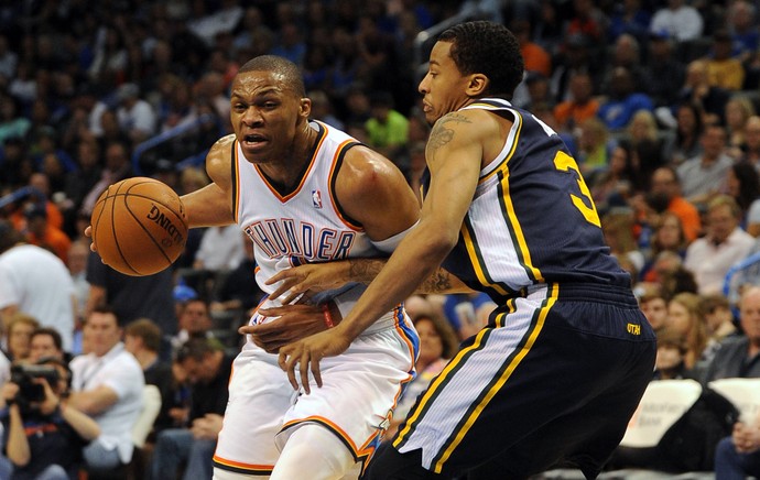 Basquete NBA - Oklahoma City Thunder x Utah Jazz, Russell Westbrook e Trey Burke (Foto: Reuters)
