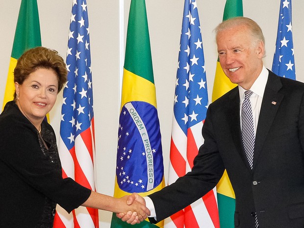 Dilma Rousseff recebe Joe Biden no Palácio do Planalto (Foto: Roberto Stuckert Filho/PR)