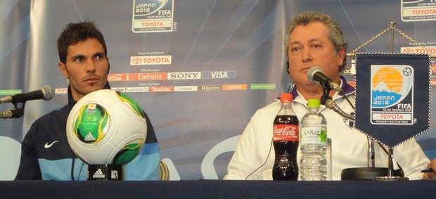 técnico Victor Vucetich e o capitão Jose Basanta, do Monterrey (Foto: Marcos Ribolli / Globoesporte.com)