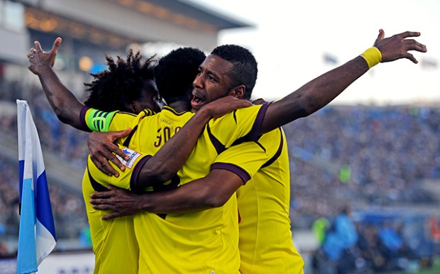 Eto'o comemoração Anzhi (Foto: Reprodução / Site Oficial)