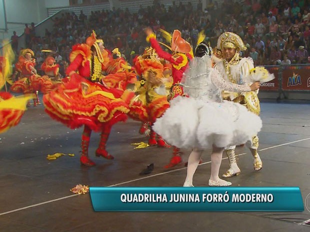 Noiva da junina Forró Moderno dançou grávida (Foto: Reprodução / TV Globo)