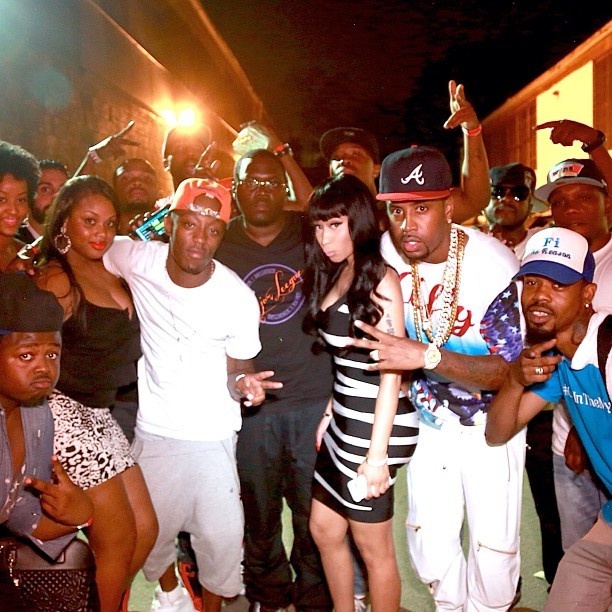 Nicki Minaj curte noite com amigos (Foto: Instagram)