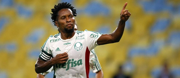 Zé Roberto revela bronca no filho por ver filme na hora de Palmeiras x Flu