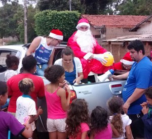 Com entrega de brinquedos, ‘Papai Murilo’ faz a festa de crianças bauruenses (Foto: Divulgação)