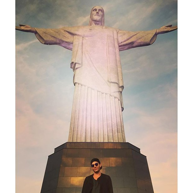 Adam Lambert visita o Corcovado (Foto: Reprodução/Instagram)