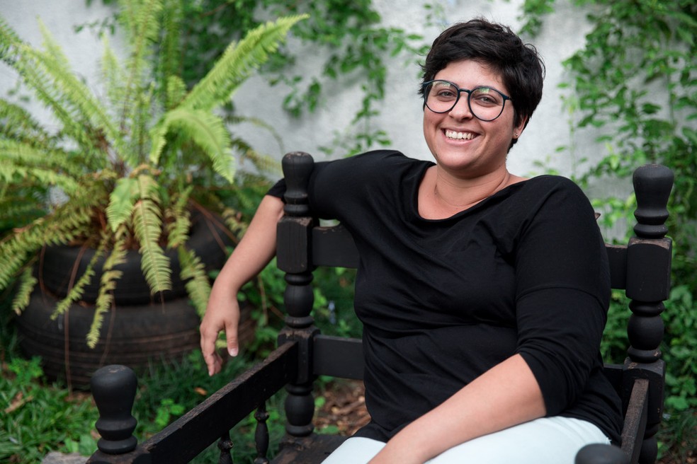 A ilustradora Thaiz Leão fala sobre maternidade real em suas tirinhas do projeto 